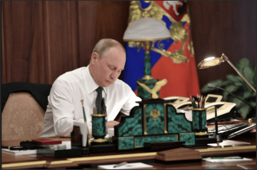 Khay cắm bút Luxury bằng đá Malachite của Tổng thống Nga Putin