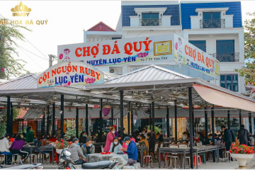 Chợ Đá Quý Lục Yên Tâm Điểm Buôn Bán Đá Quý Của Việt Nam Chợ Đá Quý Lục Yên Tâm Điểm Buôn Bán Đá Quý Của Việt Nam