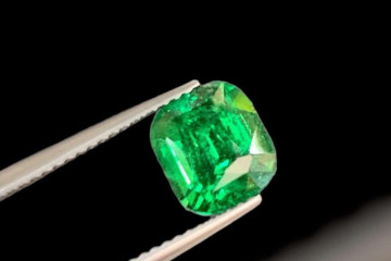 Đá Rhodolite Garnet là gì ? có ý nghĩa gì? Đá Rhodolite Garnet là gì ? có ý nghĩa gì?