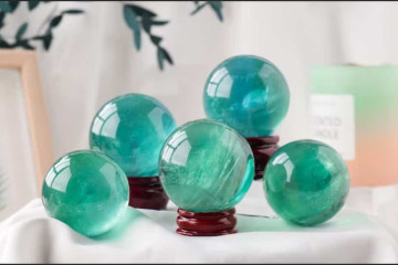 Đá Aquamarine là gì, có những màu nào, hợp mệnh gì và cách phân biệt Đá Aquamarine là gì, có những màu nào, hợp mệnh gì và cách phân biệt