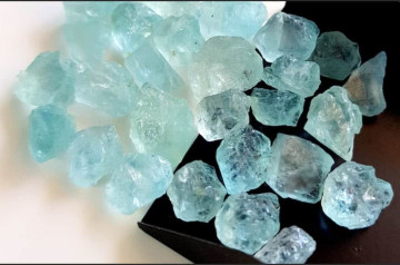 Đá Aquamarine là gì, có những màu nào, hợp mệnh gì và cách phân biệt Đá Aquamarine là gì, có những màu nào, hợp mệnh gì và cách phân biệt