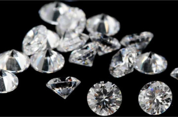 Đá Moissanite là gì thông tin chi tiết, nguồn gốc, công dụng và ứng dụng trong cuộc sống Đá Moissanite là gì thông tin chi tiết, nguồn gốc, công dụng và ứng dụng trong cuộc sống