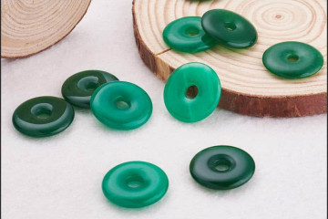 Đá Ngọc Bích là gì thông tin chi tiết, nguồn gốc, công dụng và ứng dụng trong cuộc sống Đá Ngọc Bích là gì thông tin chi tiết, nguồn gốc, công dụng và ứng dụng trong cuộc sống