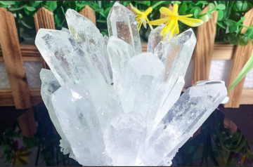 Đá Thạch Anh là gì thông tin chi tiết, nguồn gốc, công dụng và ứng dụng trong cuộc sống Đá Thạch Anh là gì thông tin chi tiết, nguồn gốc, công dụng và ứng dụng trong cuộc sống