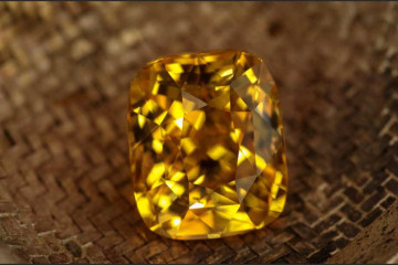 Đá Sapphire vàng giá bao nhiêu, tìm hiểu thông tin về đá sapphire vàng thô