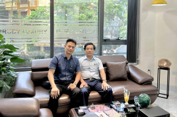 Tiếp đón Chủ tịch hội mỹ nghệ kim hoàn đá quý Việt Nam TS Lê Ngọc Dũng đến IRUBY Tiếp đón Chủ tịch hội mỹ nghệ kim hoàn đá quý Việt Nam TS Lê Ngọc Dũng đến IRUBY