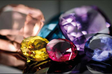 Top 5 loại đá quý phong thủy chế tác trang sức được ưa thích Top 5 loại đá quý phong thủy chế tác trang sức được ưa thích