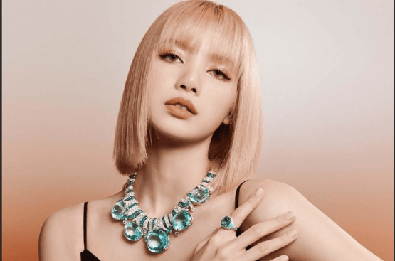 Người nổi tiếng và xu hướng sử dụng trang sức đá quý Người nổi tiếng và xu hướng sử dụng trang sức đá quý