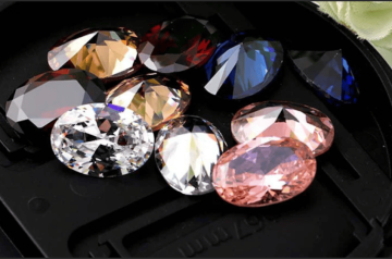 Đá Zircon là gì? Đặc điểm, nguồn gốc và ứng dụng trong trang sức Đá Zircon là gì? Đặc điểm, nguồn gốc và ứng dụng trong trang sức
