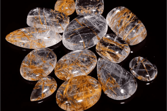 Đá Thạch Anh Tóc Vàng là gì? Nguồn gốc, ứng dụng và ý nghĩa  Đá Thạch Anh Tóc Vàng là gì? Nguồn gốc, ứng dụng và ý nghĩa