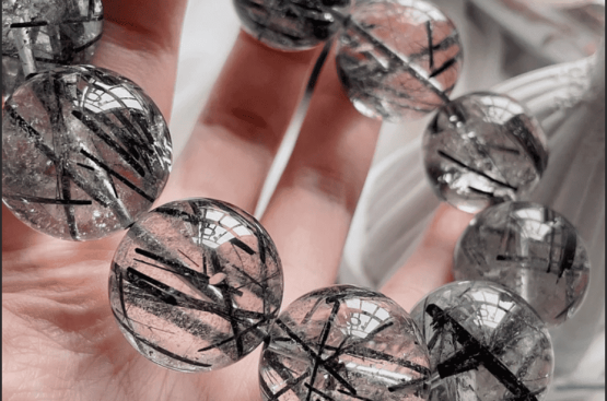 Thạch Anh Tóc là gì? Có bao nhiêu loại, ý nghĩa và tác dụng trong phong thủy  Thạch Anh Tóc là gì? Có bao nhiêu loại, ý nghĩa và tác dụng trong phong thủy