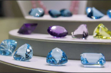 Hướng dẫn 4 cách phân biệt đá Aquamarine thật giả chính xác nhất Hướng dẫn 4 cách phân biệt đá Aquamarine thật giả chính xác nhất