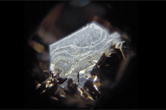 Đá Moissanite có những màu nào, hợp mệnh gì và ý nghĩa phong thủy Đá Moissanite có những màu nào, hợp mệnh gì và ý nghĩa phong thủy