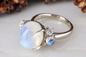 Mẫu nhẫn nam Peridot đẹp 2025: Lan tỏa năng lượng cân bằng và an nhiên Mẫu nhẫn nam Peridot đẹp 2025: Lan tỏa năng lượng cân bằng và an nhiên