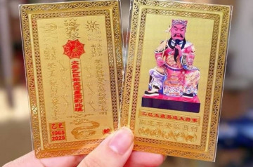 Kim bài thái tuế – Bí quyết hóa giải vận hạn và thu hút may mắn theo phong thủy Kim bài thái tuế – Bí quyết hóa giải vận hạn và thu hút may mắn theo phong thủy