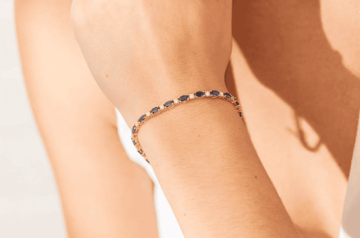 Vòng tay Sapphire kết tinh vẻ đẹp phong thủy tuyệt phẩm cho người tinh tế Vòng tay Sapphire kết tinh vẻ đẹp phong thủy tuyệt phẩm cho người tinh tế