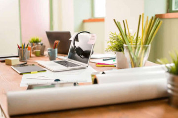 Bàn làm việc của người mệnh Hỏa: Hướng đặt, màu sắc và vật phẩm thu hút tài lộc Bàn làm việc của người mệnh Hỏa: Hướng đặt, màu sắc và vật phẩm thu hút tài lộc
