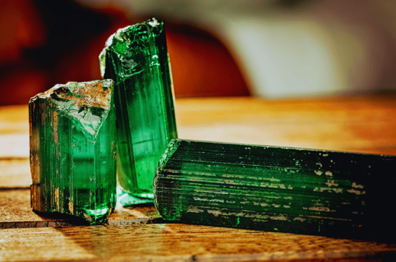Tourmaline là đá gì – Giải mã công dụng, màu sắc và ý nghĩa năng lượng Tourmaline là đá gì – Giải mã công dụng, màu sắc và ý nghĩa năng lượng