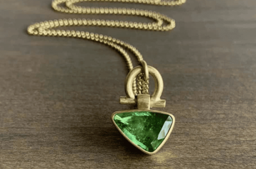 Tác dụng phong thủy của mặt dây chuyền đá Tourmaline đối với sức khỏe tinh thần Tác dụng phong thủy của mặt dây chuyền đá Tourmaline đối với sức khỏe tinh thần