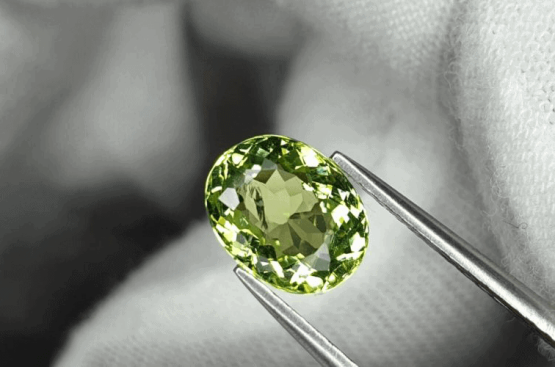 Công dụng thật của đá Tourmaline xanh? Cách nhận biết đá thật chính xác nhất Công dụng thật của đá Tourmaline xanh? Cách nhận biết đá thật chính xác nhất