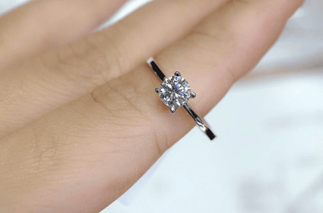 Top 5 mẫu nhẫn Moissanite nữ được ưa chuộng nhất – Sang trọng và thời thượng Top 5 mẫu nhẫn Moissanite nữ được ưa chuộng nhất – Sang trọng và thời thượng
