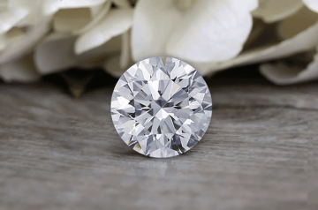 Kim cương nhân tạo Moissanite là gì – Sự thật về cấu trúc, độ cứng và giá trị sử dụng Kim cương nhân tạo Moissanite là gì – Sự thật về cấu trúc, độ cứng và giá trị sử dụng