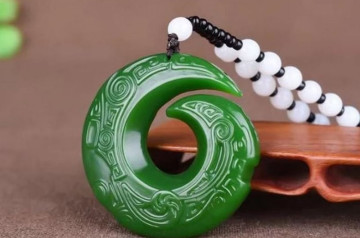 Ngọc bội bằng đá thạch anh – Vật phẩm phong thủy thu hút vận khí và bảo hộ Ngọc bội bằng đá thạch anh – Vật phẩm phong thủy thu hút vận khí và bảo hộ