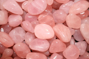 Tác dụng phong thủy của đá Thạch Anh hồng? Lý do loại đá này giúp hóa giải xung đột và tăng hòa khí? Tác dụng phong thủy của đá Thạch Anh hồng? Lý do loại đá này giúp hóa giải xung đột và tăng hòa khí?