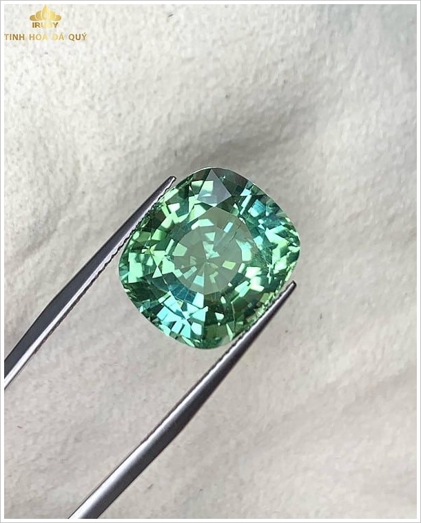 Đá Tourmaline xanh lục 11.96ct chiếu bung hình ảnh 2