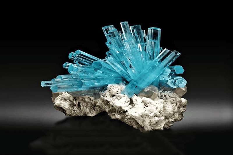 Aquamarine vien da tuong sinh cho menh Moc va Thuy mang den su bao ve hieu qua cho nguoi su dung