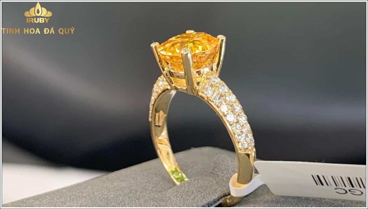 Nhẫn nữ Sapphire vàng cho mệnh kim