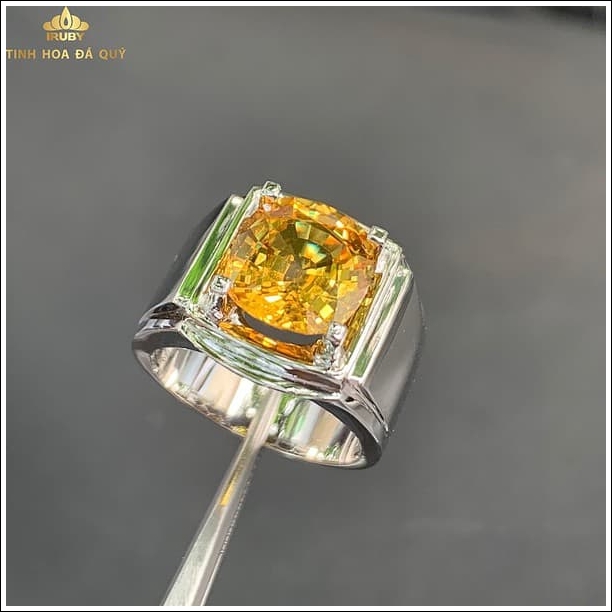 Nhẫn nam Sapphire vàng kết hợp vàng trắng cho nam mệnh Kim