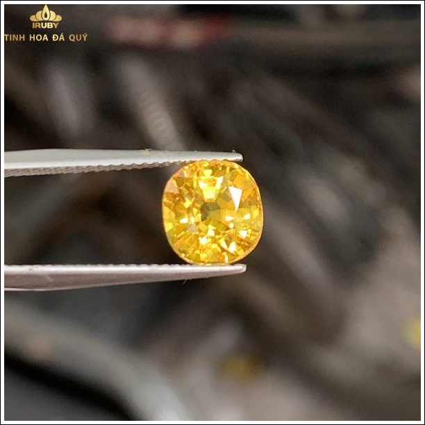 Đá Sapphire vàng lửa bung siêu đẹp 3,8ct hình ảnh 4