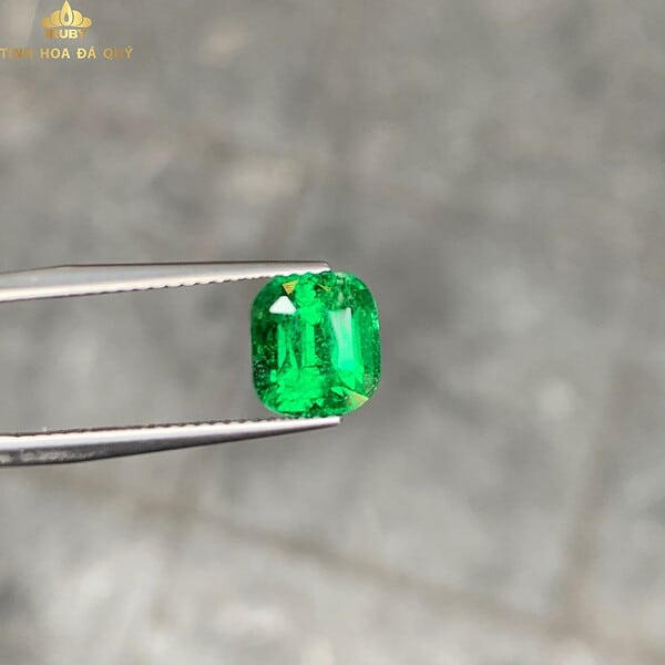 Đá Tsavorite xanh lục bảo hiếm có 3,2ct hình ảnh 3