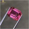 Đá Spinel Hồng 7ct màu đẹp lạ đươc khai thác dưới lòng đất