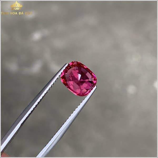 Viên Spinel hồng đỏ Lục Yên 2,5ct – IRSI 221225