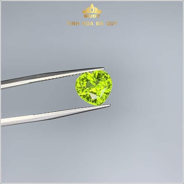 Đá Peridot xanh lá mạ hình trái tim rất đẹp