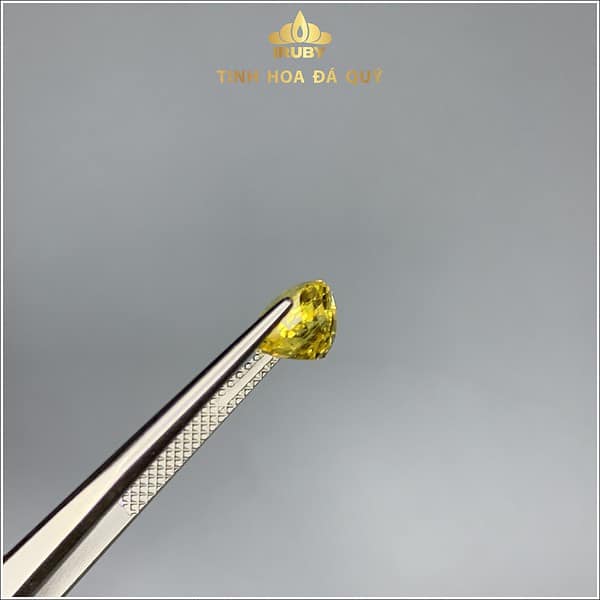 Viên Sapphire vàng tự nhiên không nhiệt 2,11ct – IRSY 233211