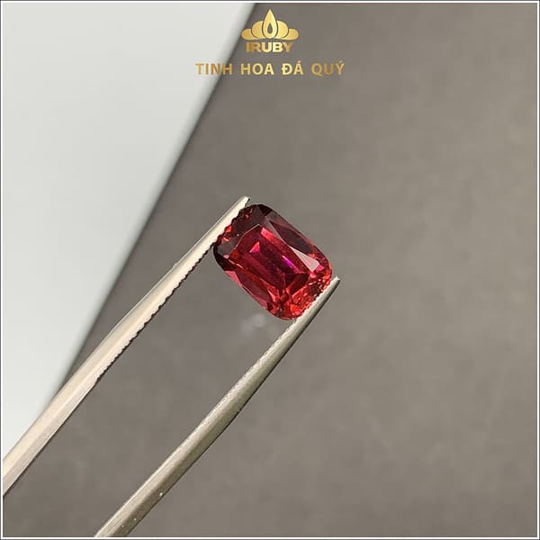 Viên Rhodolite granet đỏ thẫm 3.06ct hình ảnh 1