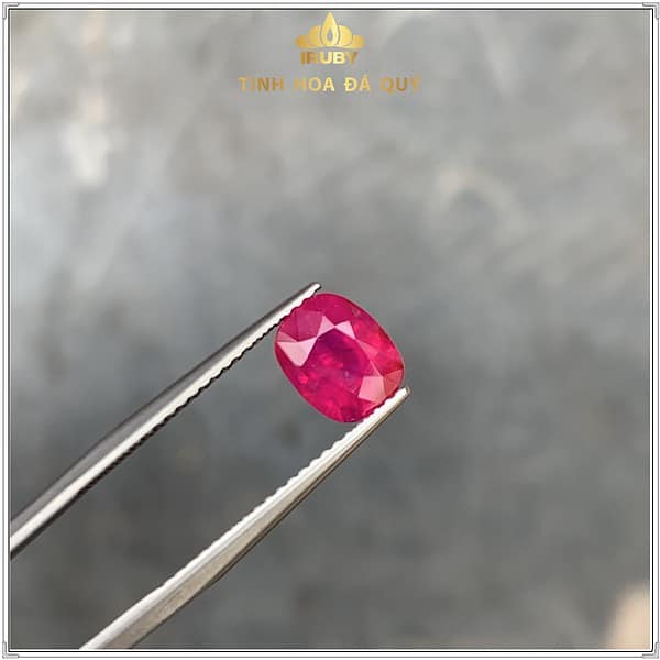 Viên Ruby facet hồng sáng phát quang - IRRF23319 hình chính diện