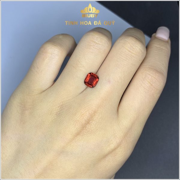 Viên Garnet màu đỏ đậm 2,85ct – IRGN 233285