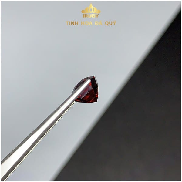 Đá Granet màu đỏ đậm 2,83ct – IRGN233283 hình ảnh 4