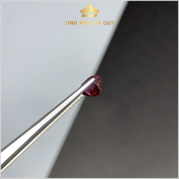 Đá Garnet màu đỏ đẹp tự nhiên 1,73ct mã IRGN23317 hình ảnh 2