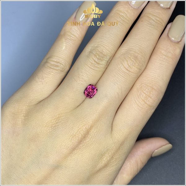 Đá Garnet màu đỏ huyền bí 2,02ct - IRGN233202 hình ảnh 1