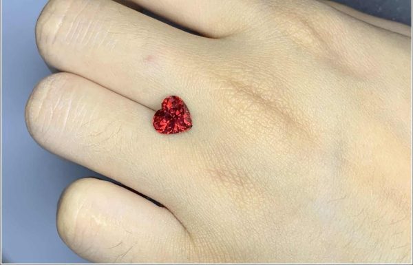 Đá Garnet màu đỏ sáng 2,97ct - IRGN233297 hình ảnh 1