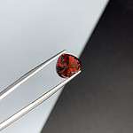 Đá Garnet màu đỏ hình trái tim 2,91ct – IRGN 233291