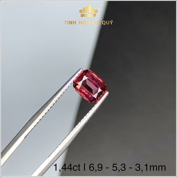 Đá Granet màu đỏ thuần 1,44ct – IRGN233144 hình ảnh 3