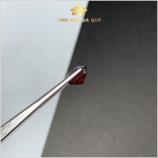 Đá Granet màu đỏ thuần đẹp 3,52ct – IRGN233352 hình ảnh 1