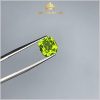 Đá Peridot xanh lá mạ 2,92ct dáng cắt hiện đại