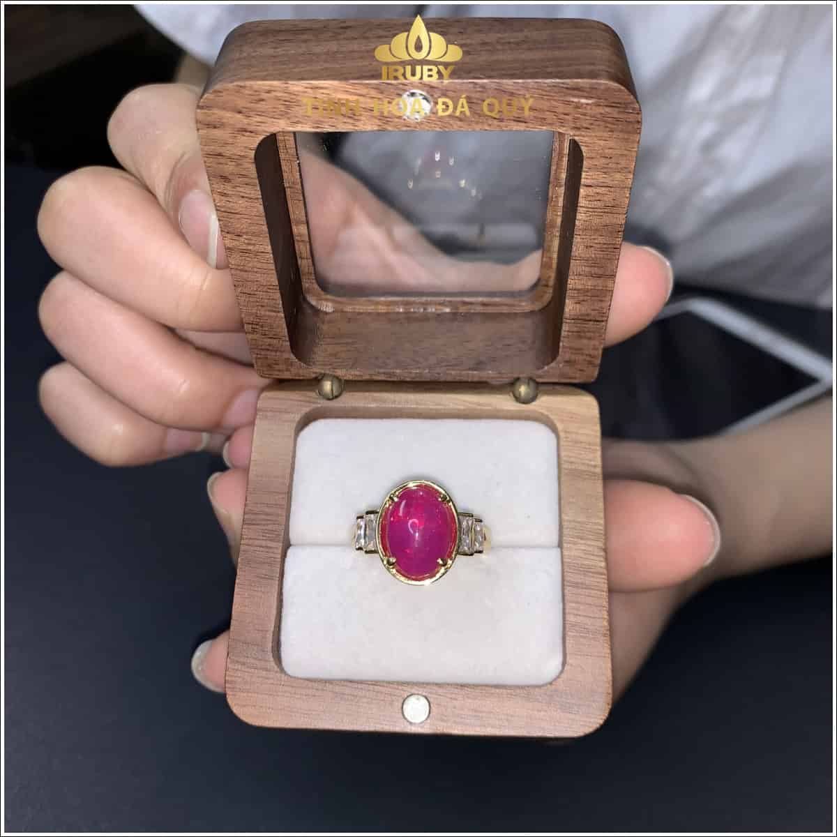 Nhẫn nữ Ruby lục yên đỏ kính trong theo mẫu đôi quà tặng